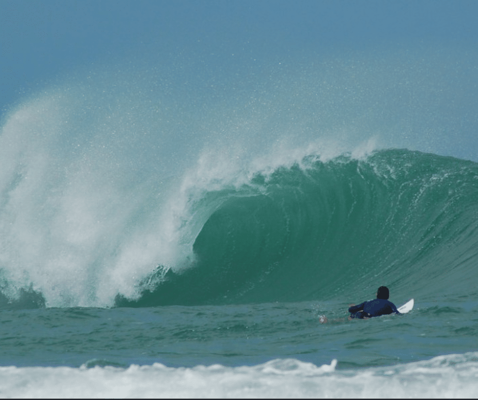 September swells turn Salsa Brava into a Caribbean powerhouse—thrilling barrels, raw reef power, and secrets only locals know.