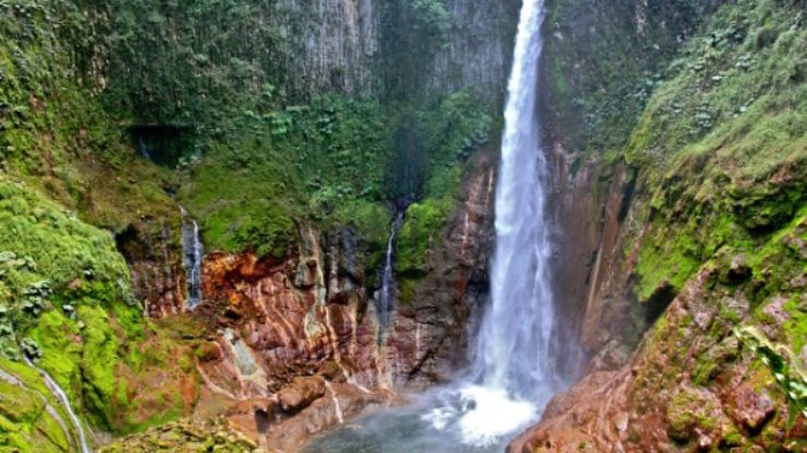 Must visit Waterfalls in Costa Rica