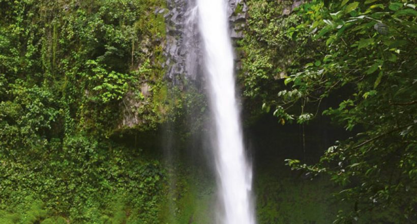 Cool Places – La Fortuna Waterfall Makes a Big Splash