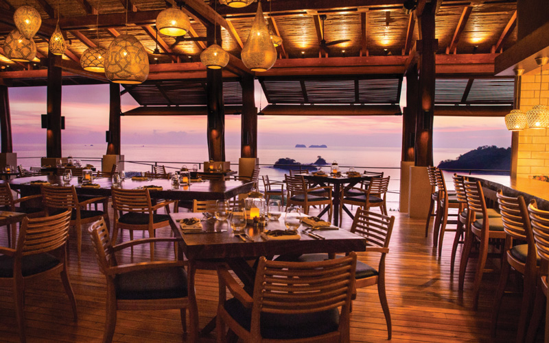 Sentido-Norte-at-Casa-Chameleon-restaurant-sunset-view