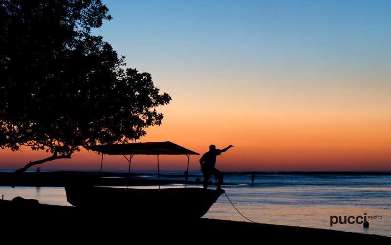 Costa-Rica-Happiest-country-fisherman-sunset-Pucci-Howler