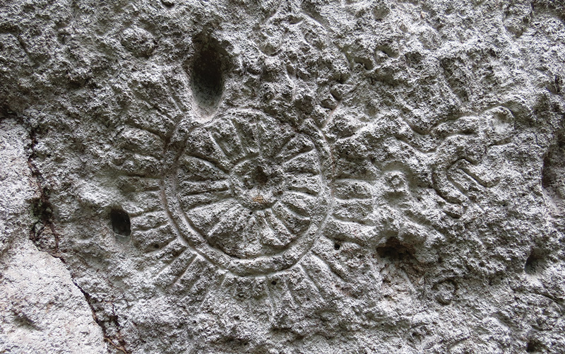 El Farallón Petroglyphs