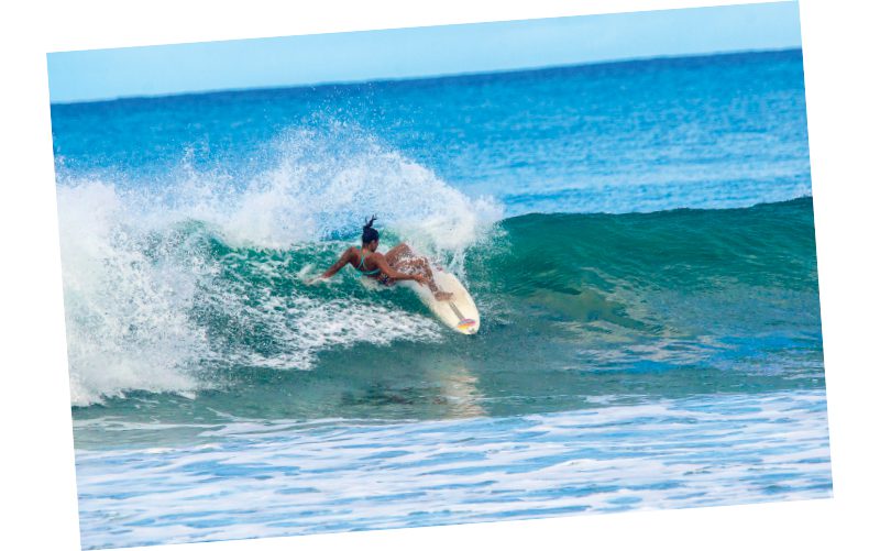 costa rican woman surfer andrea diaz