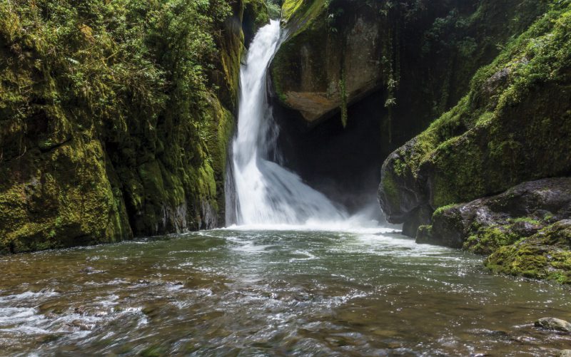 savegre-waterfall-costa rica