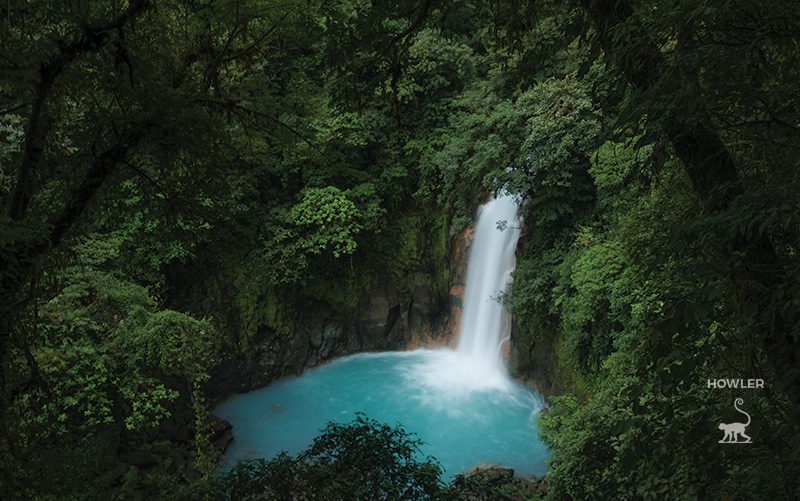 rio celeste one of the 10 greatest waterfalls in Costa Rica