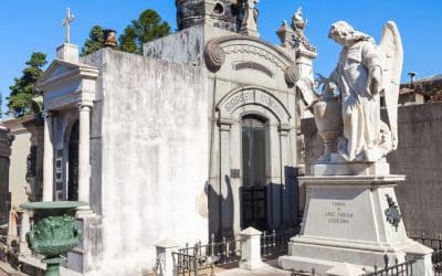 How Costa Rica Says Goodbye: Velorios, Processions, and the Quiet Rules Behind a Tico Funeral