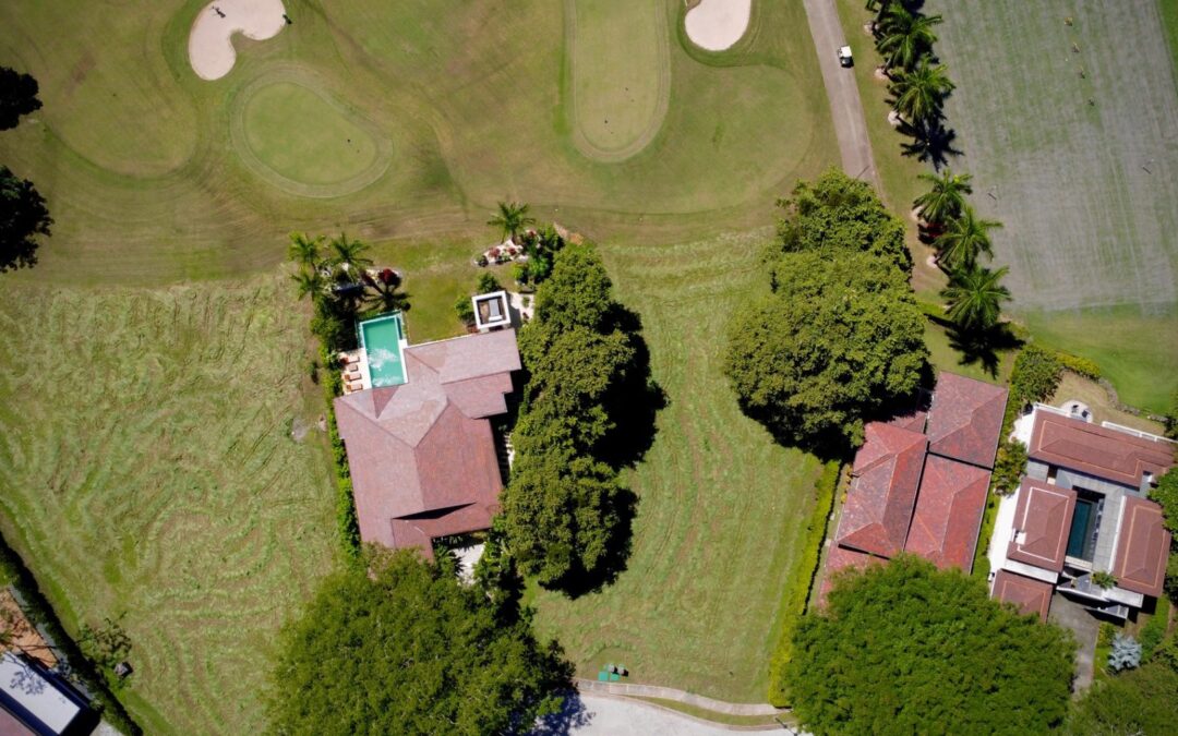 Alex presents Reserva Conchal Llama Del Bosque Lot